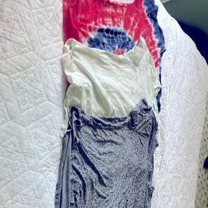 Old Navy T shirt bundle first one is M, second size S, and third is XS